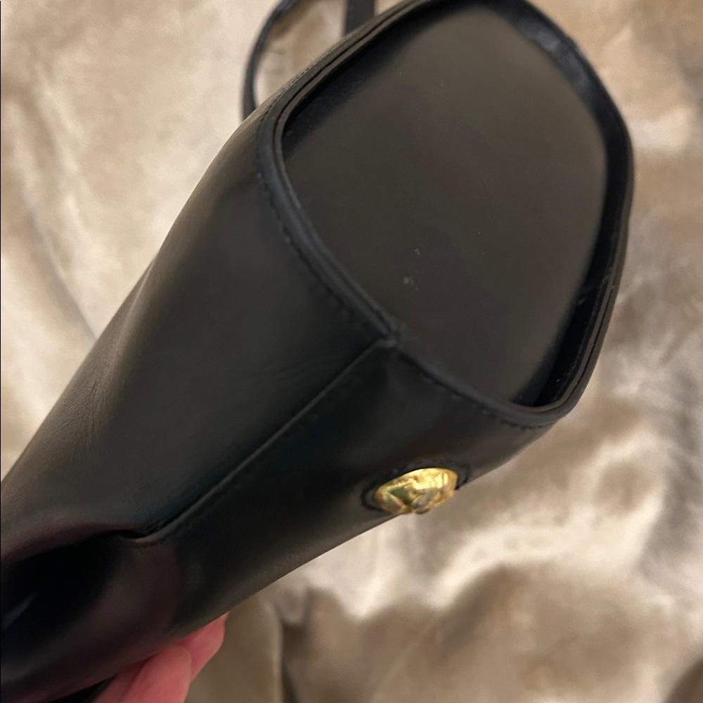Salvatore Ferragamo High Heel Black Leather Two Way Crossbody Handbag- Gorgeous! - Picture 6 of 14